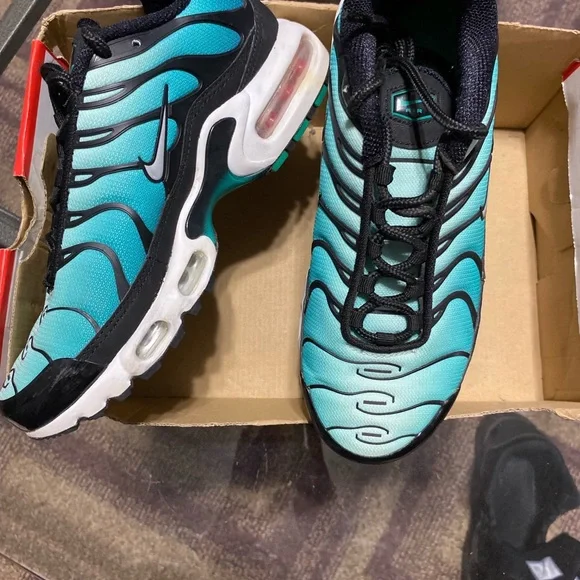 Nike: blue white & Black air max plus. Size 7.5 in women - Picture 2 of 4